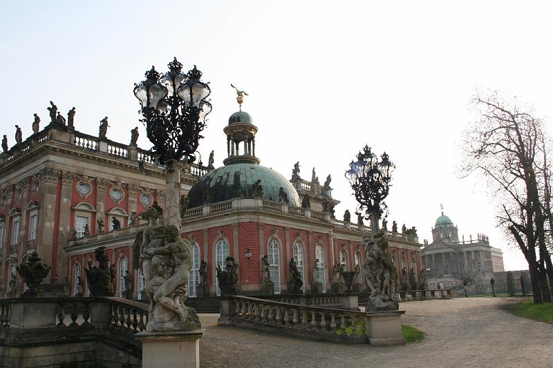 f - Postdam (59).JPG - Visite de Potsdam - ça a du lustre !